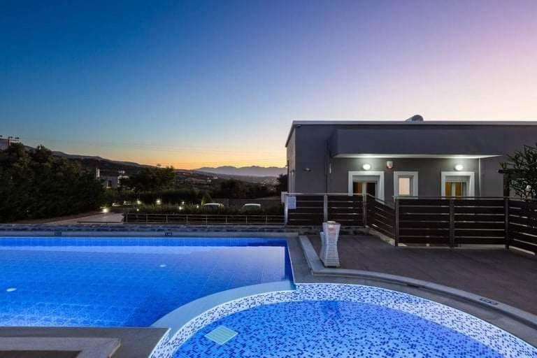 Villa Emily Rethymno Adelianos Kampos Exterior foto